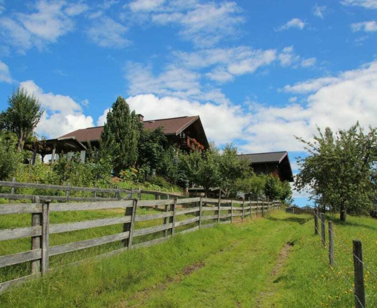 richtung Reitdorf kommender Wanderweg