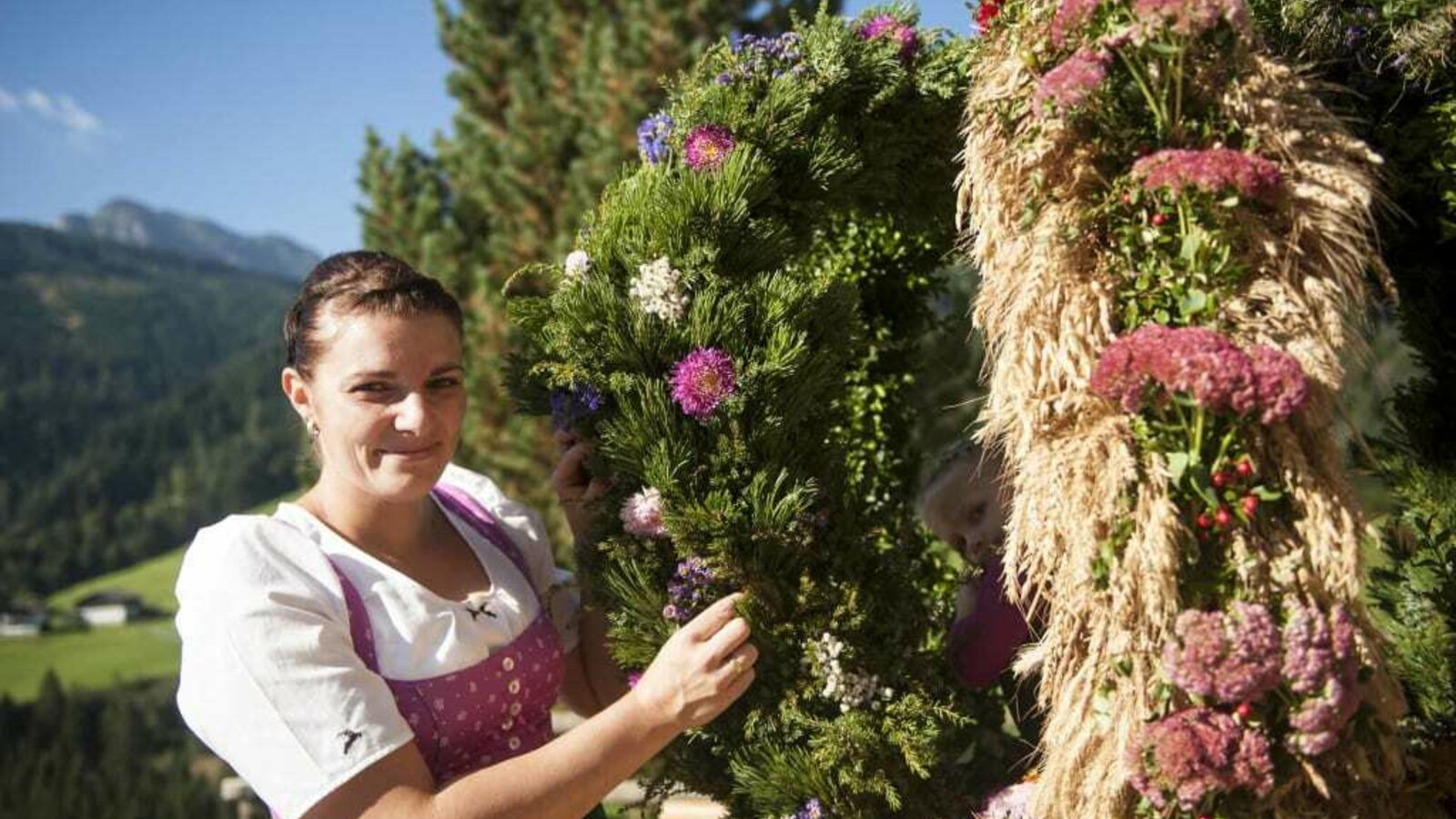 Mit der Erntekrone zeigen wir Dankbarkeit für den Ertrag der Landwirtschaft