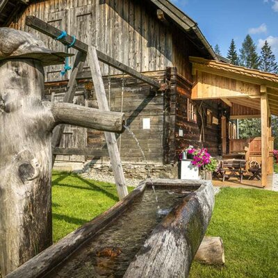 Brunnen vor der Hütte