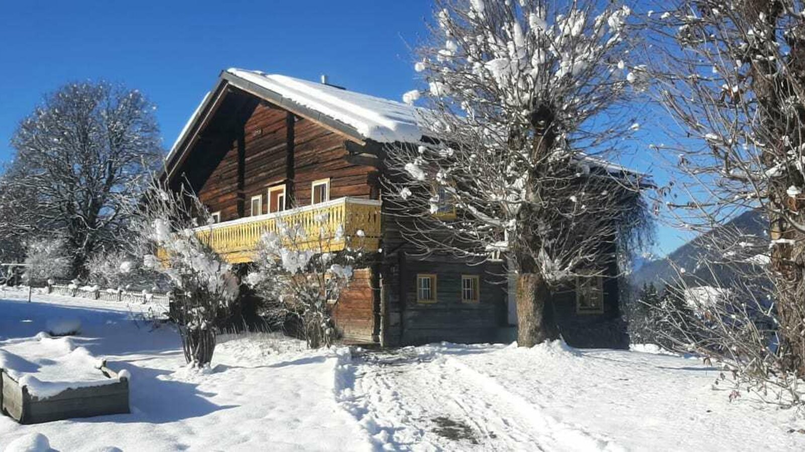 Hütte im Schnee