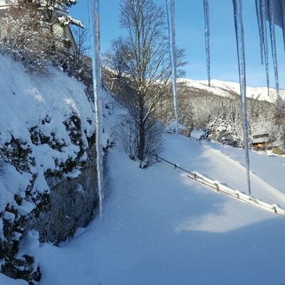 Blick zum Hausberg