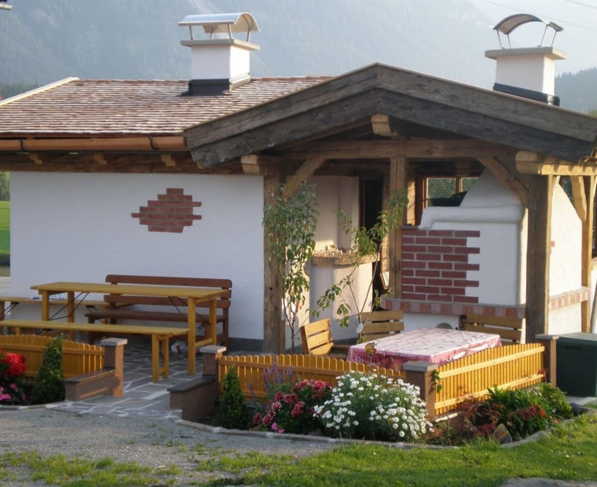 Grillhütte beim Hof