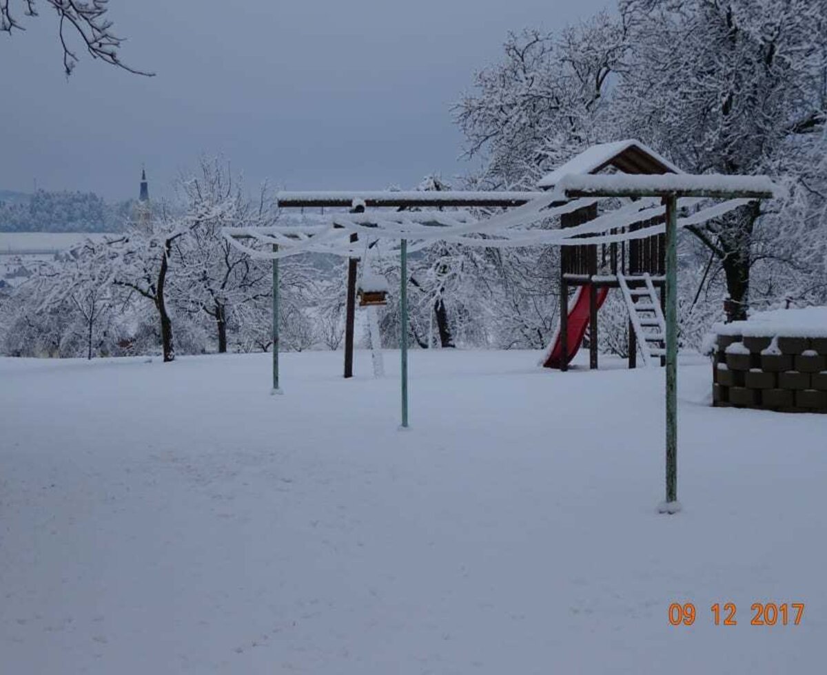 Spielplatz im Winterschlaf