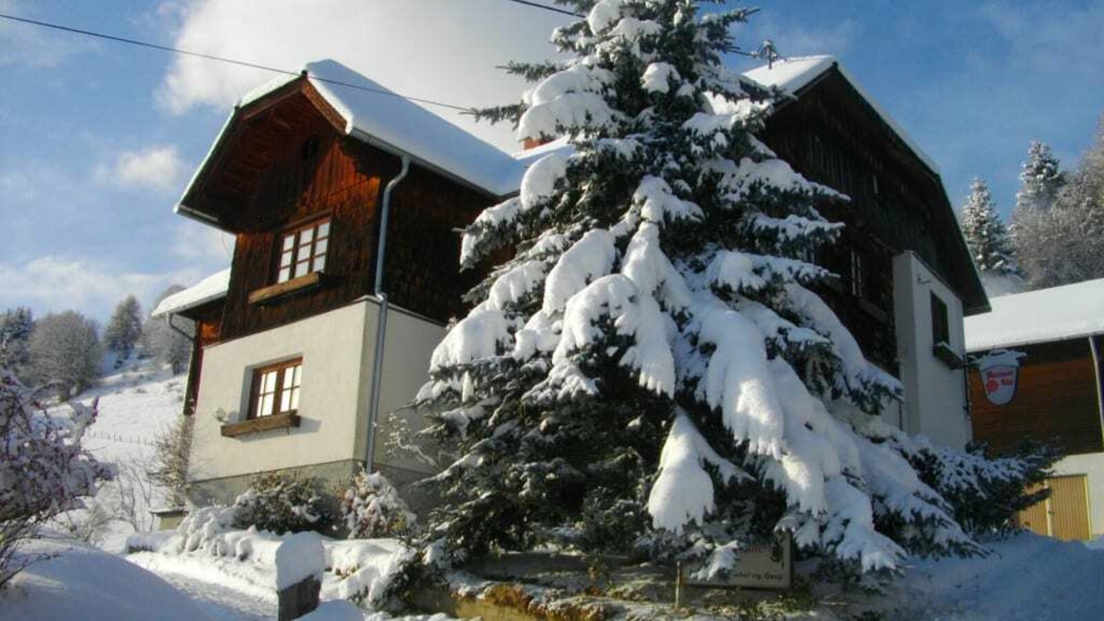 Bauernhaus im Winter