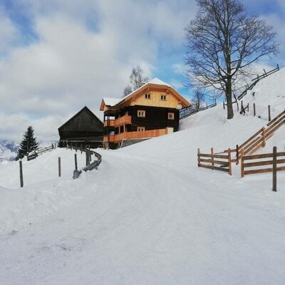 Den Winter auf der Alm genießen