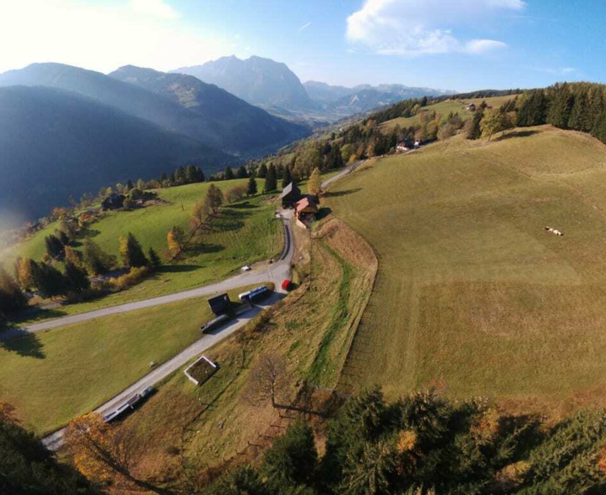 Blick auf Hütte Kirg-Lehen