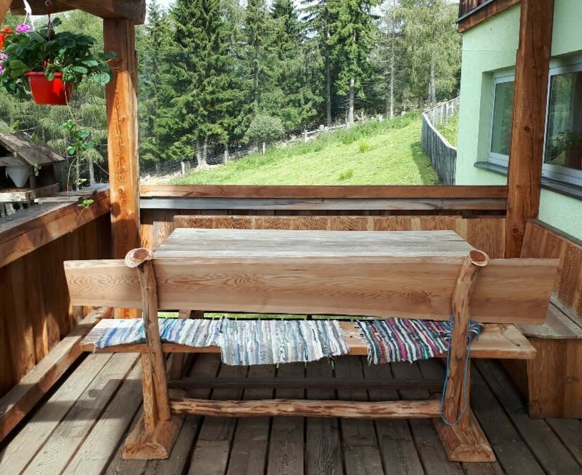 Gemütliches Platzerl auf der Terrasse der "Hütte Susanna"