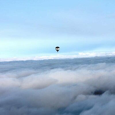 Hoch über den Wolken