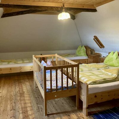 4-Bett Zimmer aus Zirbenholz