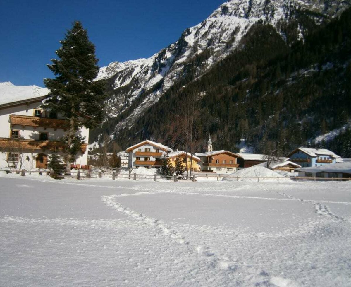 Haus Karlspitze im Winter