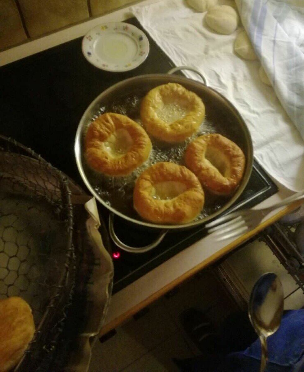 Kiachlen (eine Art Krapfen)