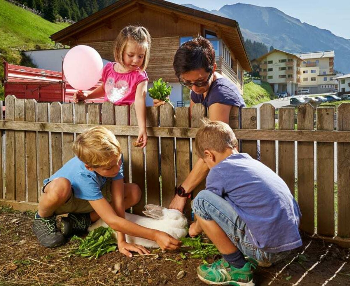 Kinder am Bauernhof