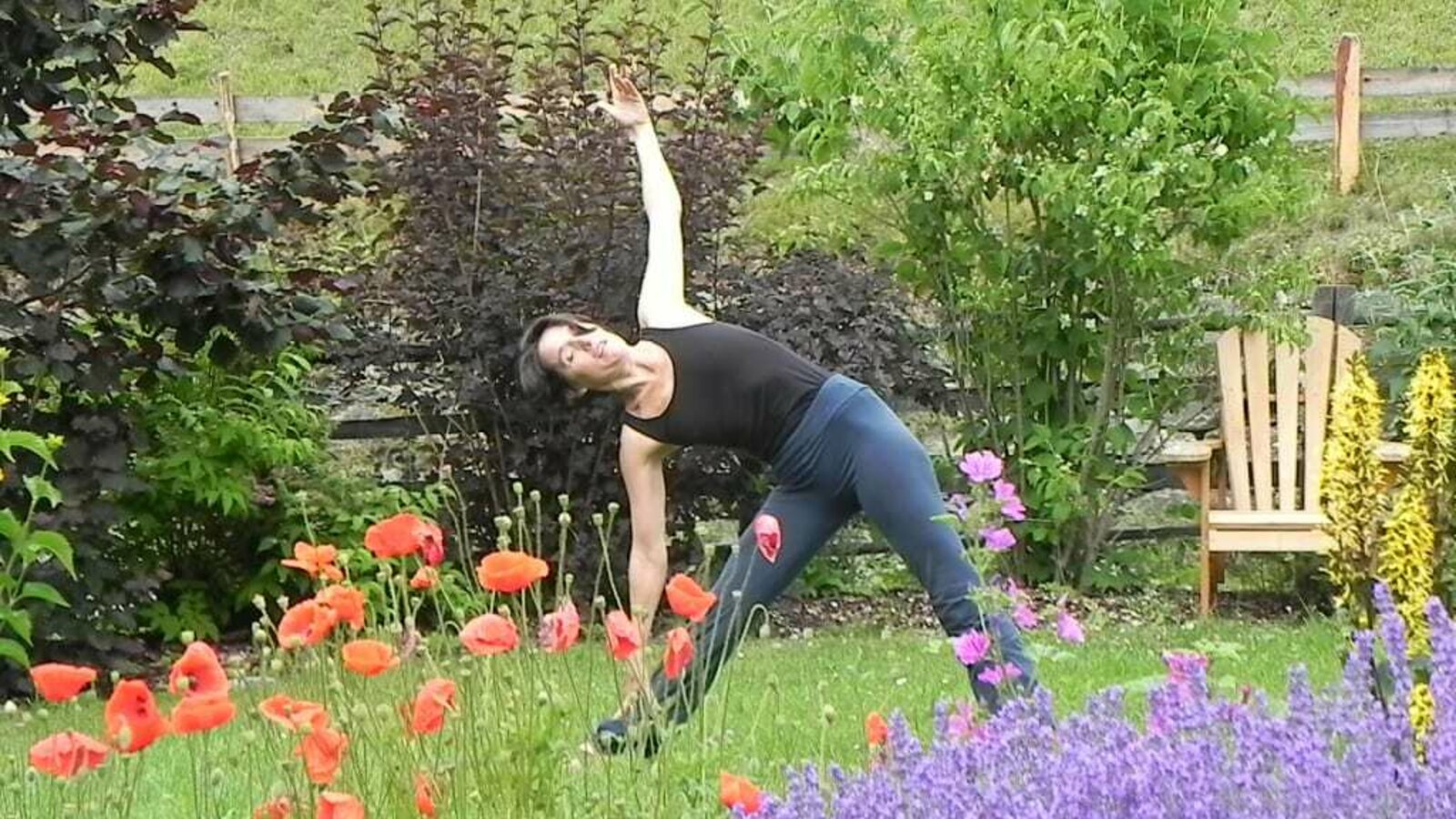 Joga im Wohlfühlgarten