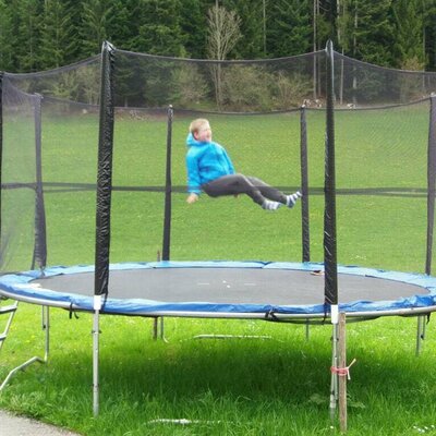 Spass im Trampolin