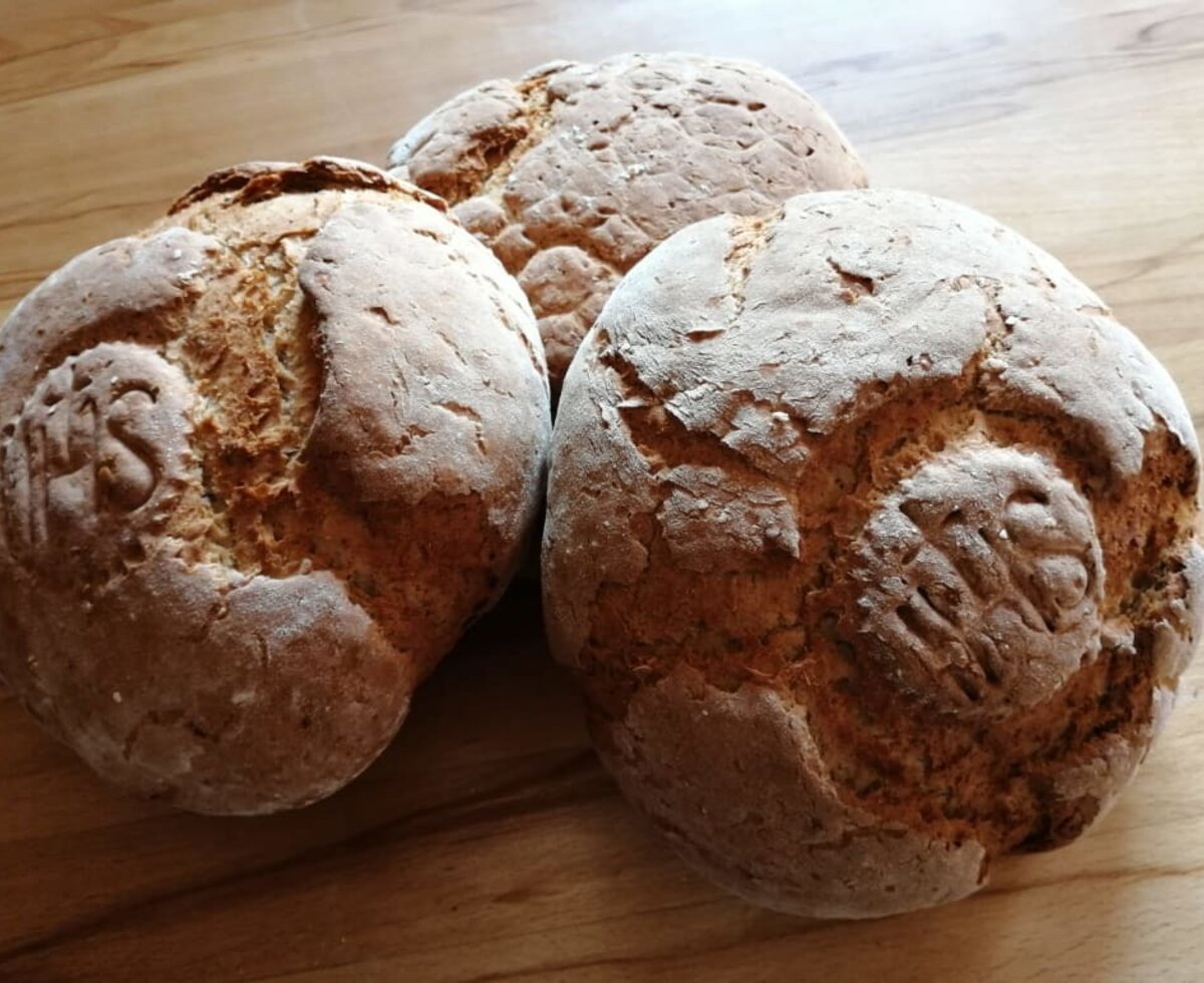 selbstgemachtes Bauernbrot