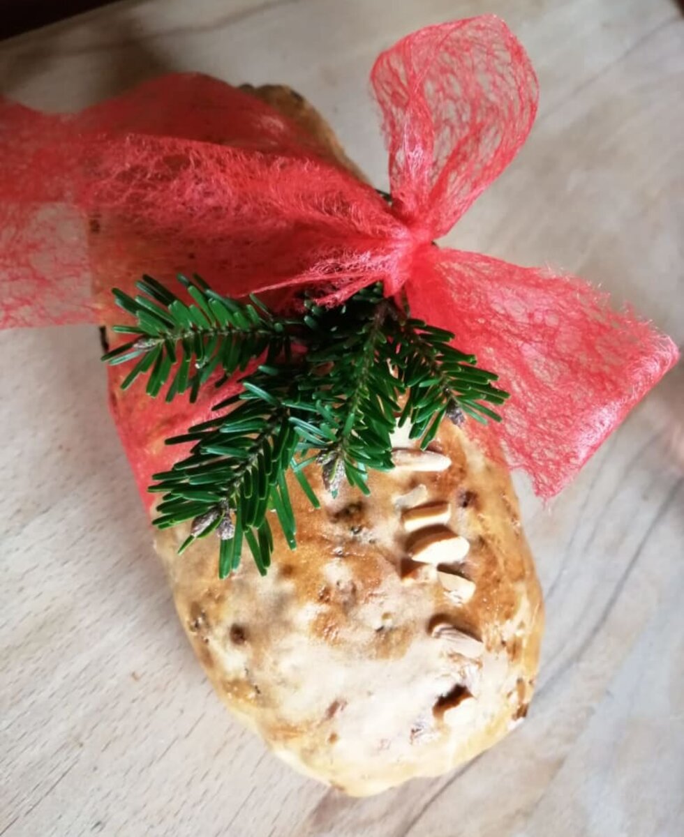 Hausgemachter Zelten, weihnachtliches Früchtebrot