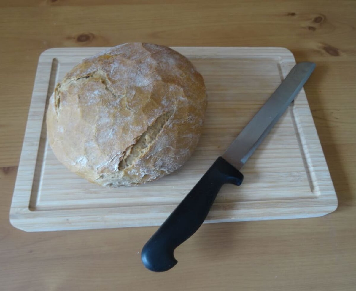 Frisch gebackenes Bauernbrot von der Sennerei Westendorf