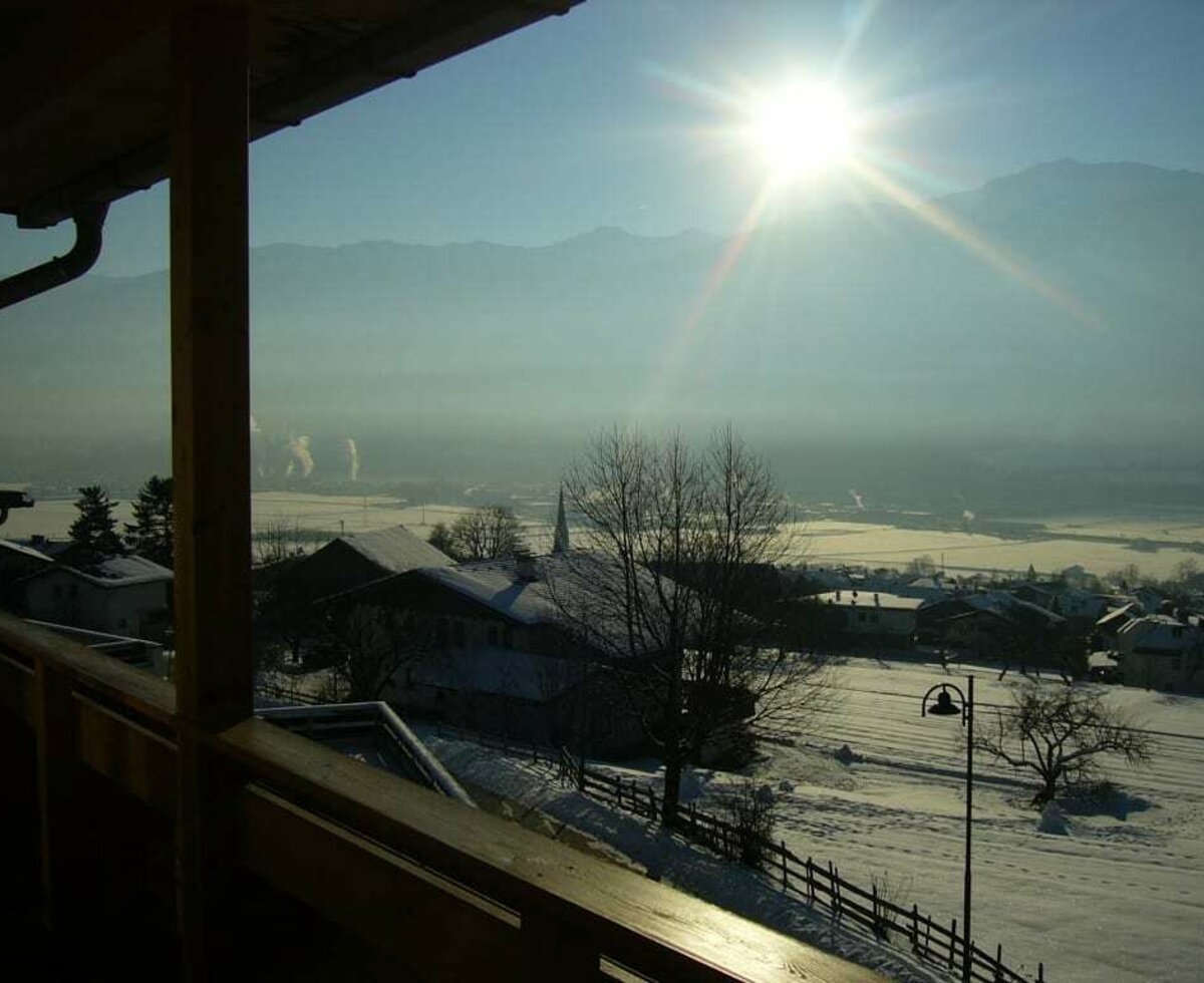 Winterliche Aussicht vom Balkon