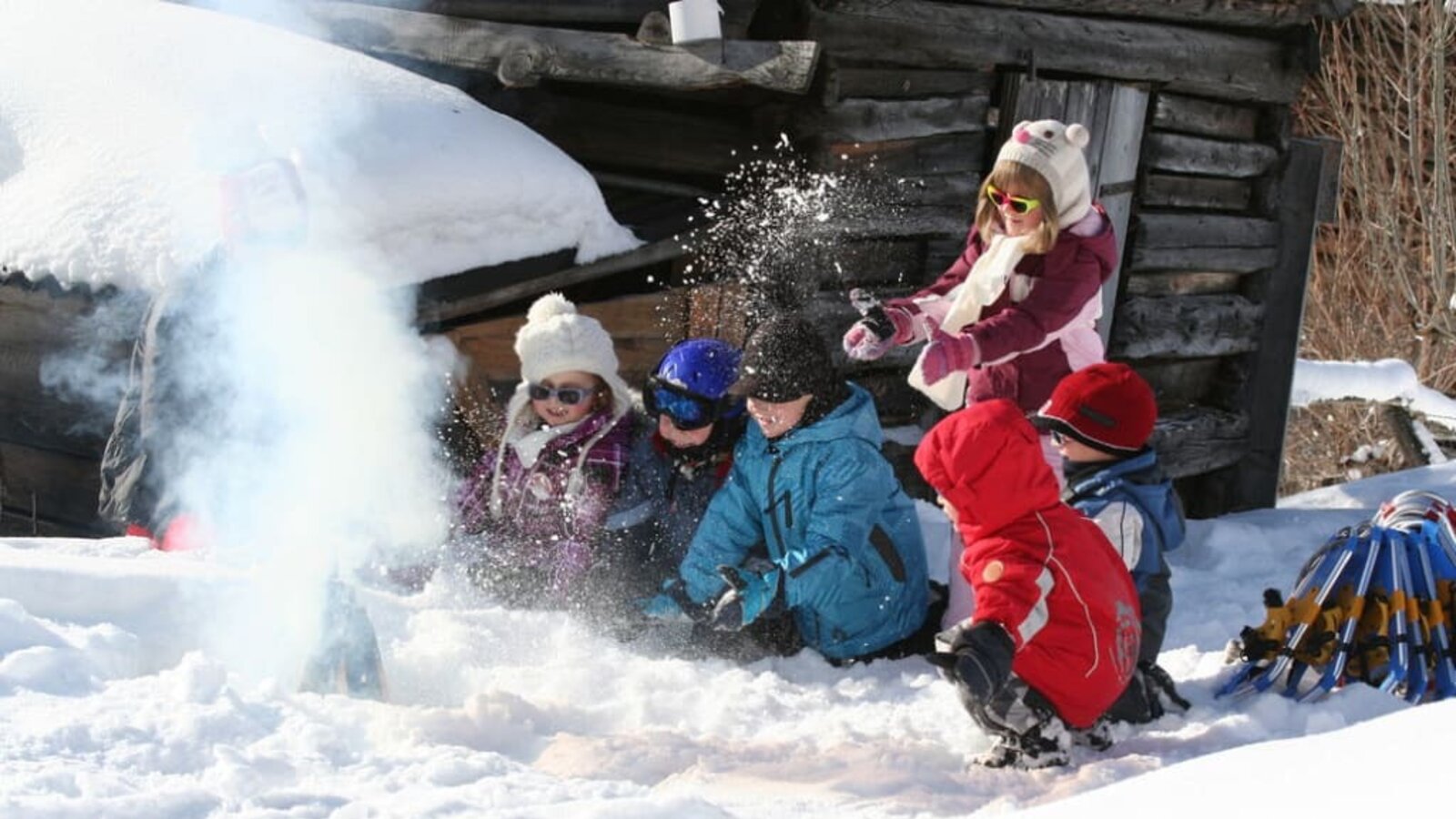 Spielplatz Schnee