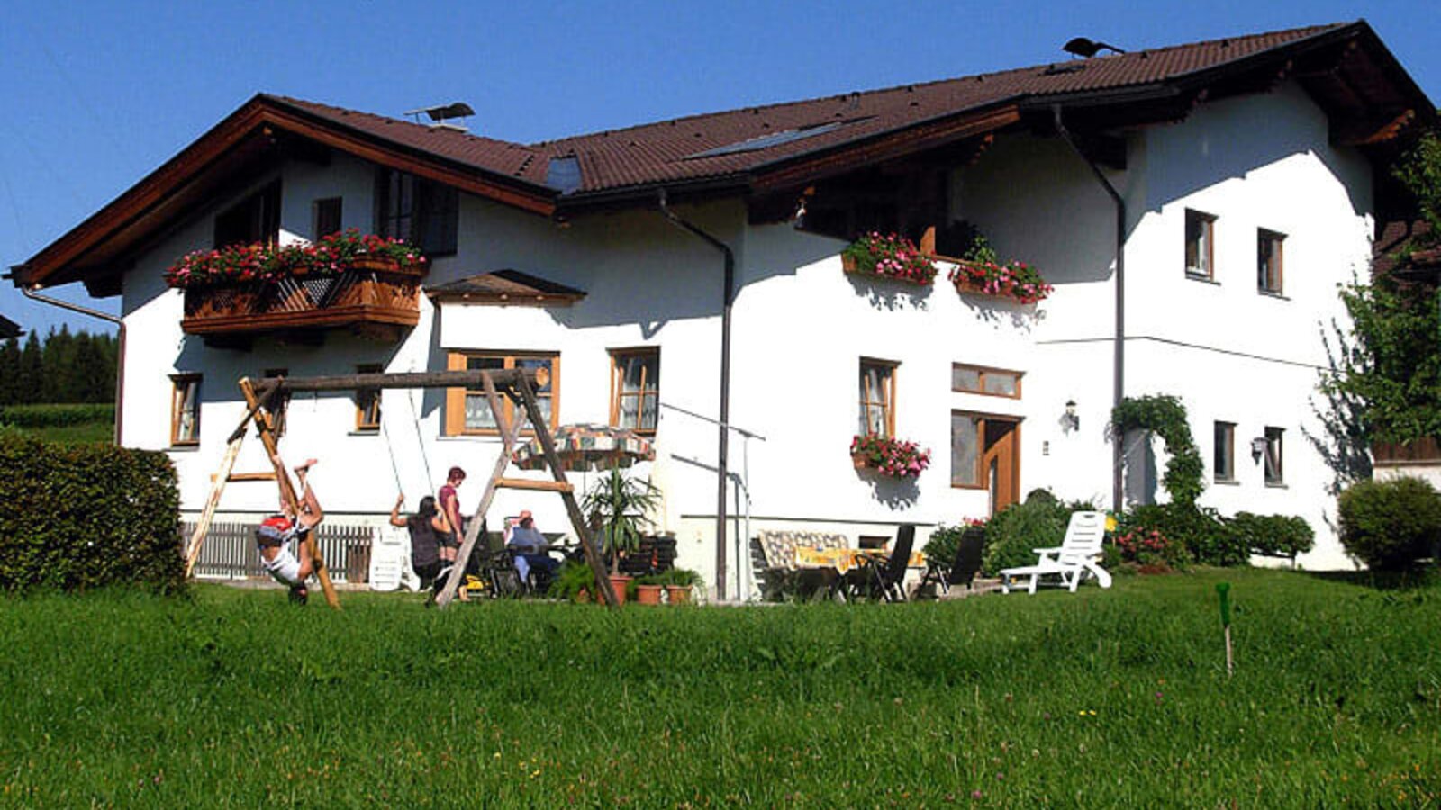 Neues Haus mit 2 kleinen Ferienwohnungen