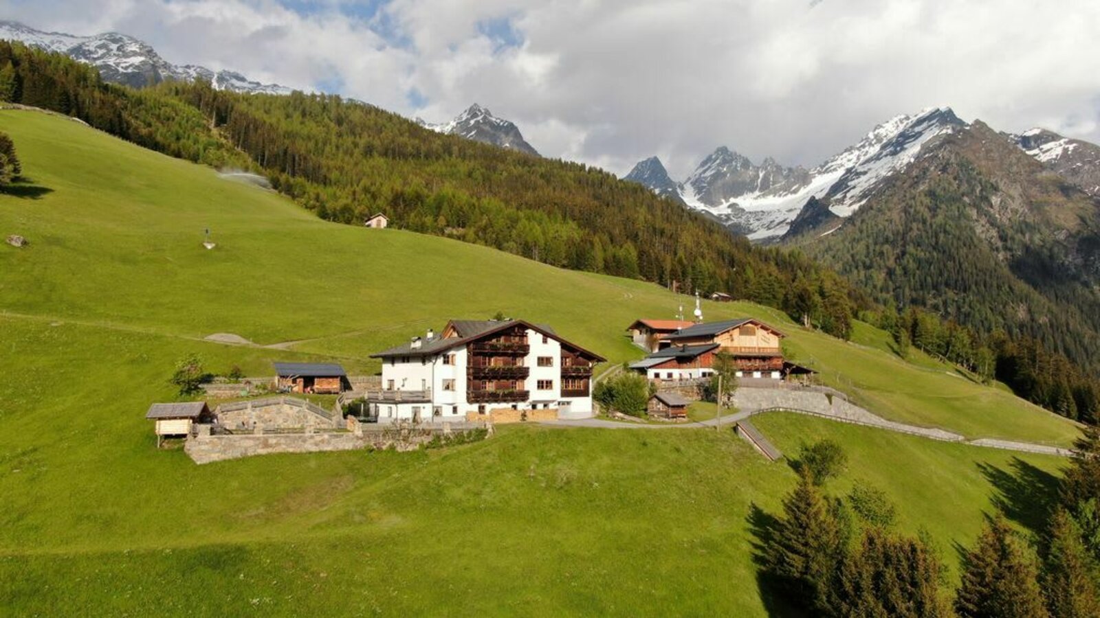 Wiesenhof mitten im Naturpark