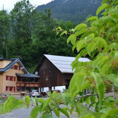 Bauernhof Mangeng im Juni