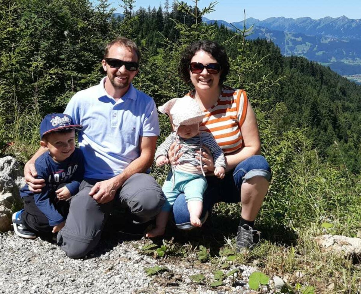 Familie Raich vom Därflihof im Montafon.