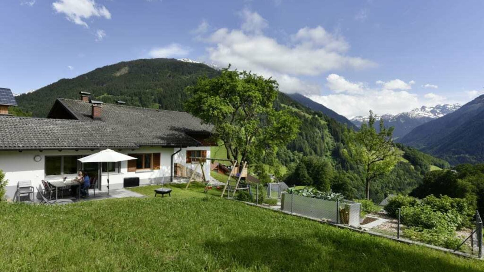 Ferienwohnung Terrasse und Garten