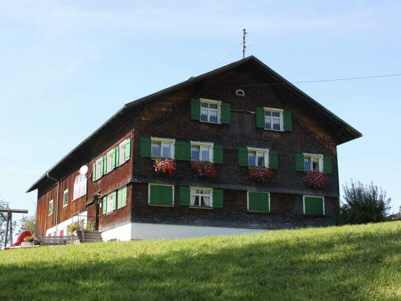 Bauernhaus im Sommer