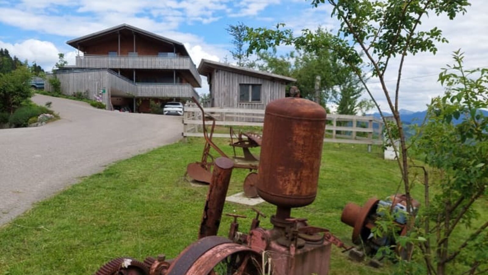 Unser Hof mitten im Grünen