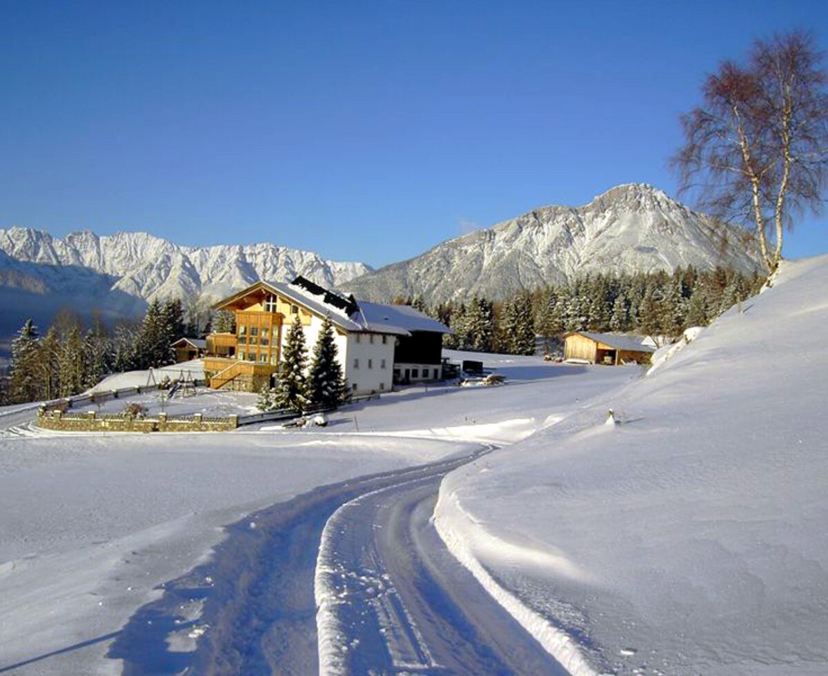 Bauernhof im Schneemantel | © Urlaub am Bauernhof Tirol